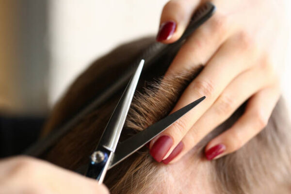 Hair cutting courses at affordable rates to improve your skills. Join ayodya Manatunga Training academy in Nugegoda.